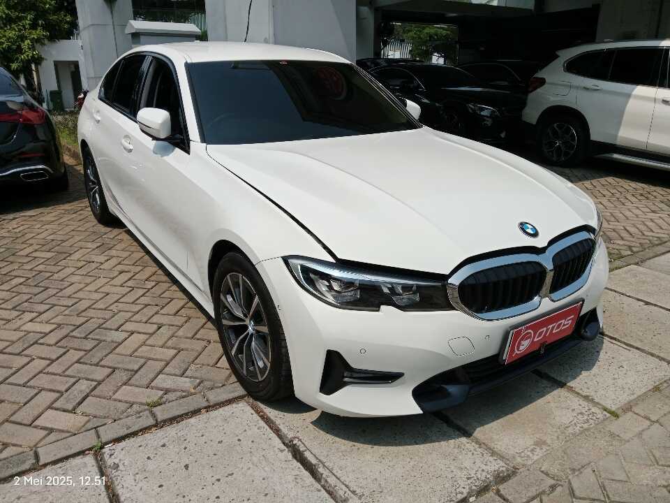 2021 BMW 320i 2.0 - Foto 1 dari 6