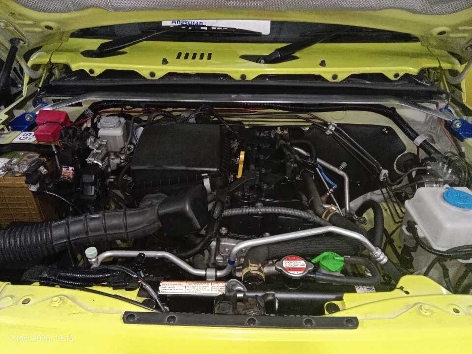 Foto Mobil Bekas Mesin Suzuki Jimny 1.5 4x4 tahun 2020