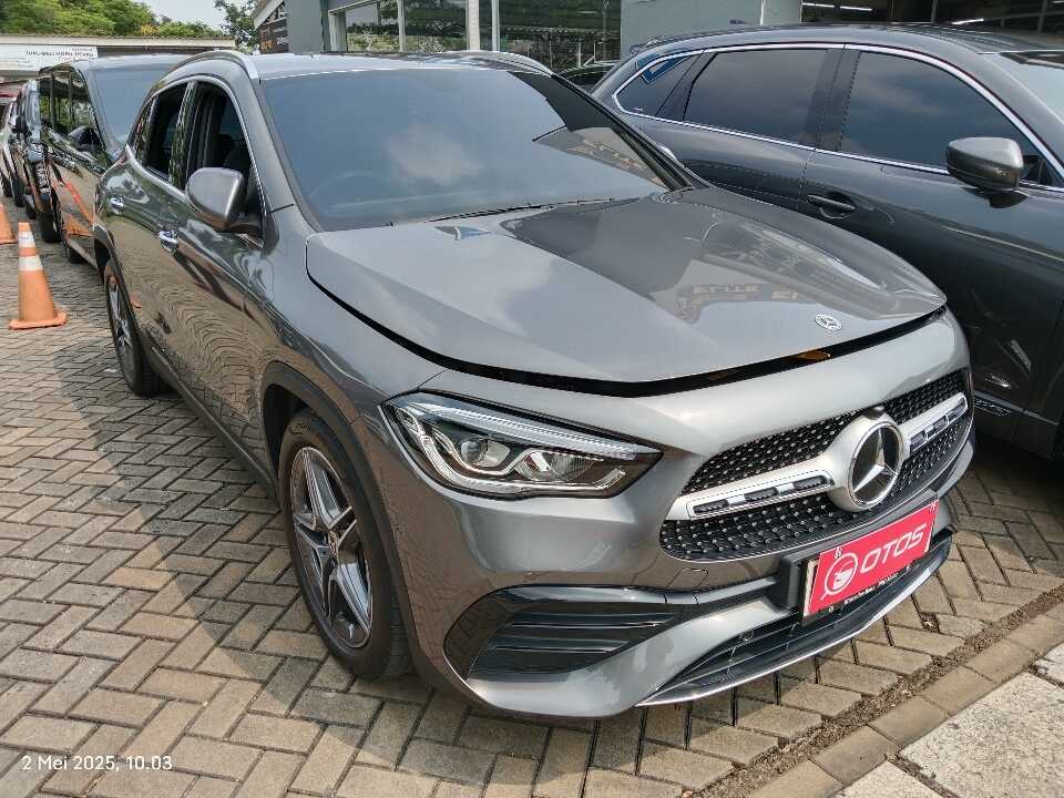 2023 Mercedes-Benz GLA200 1.3 - Foto 1 dari 6