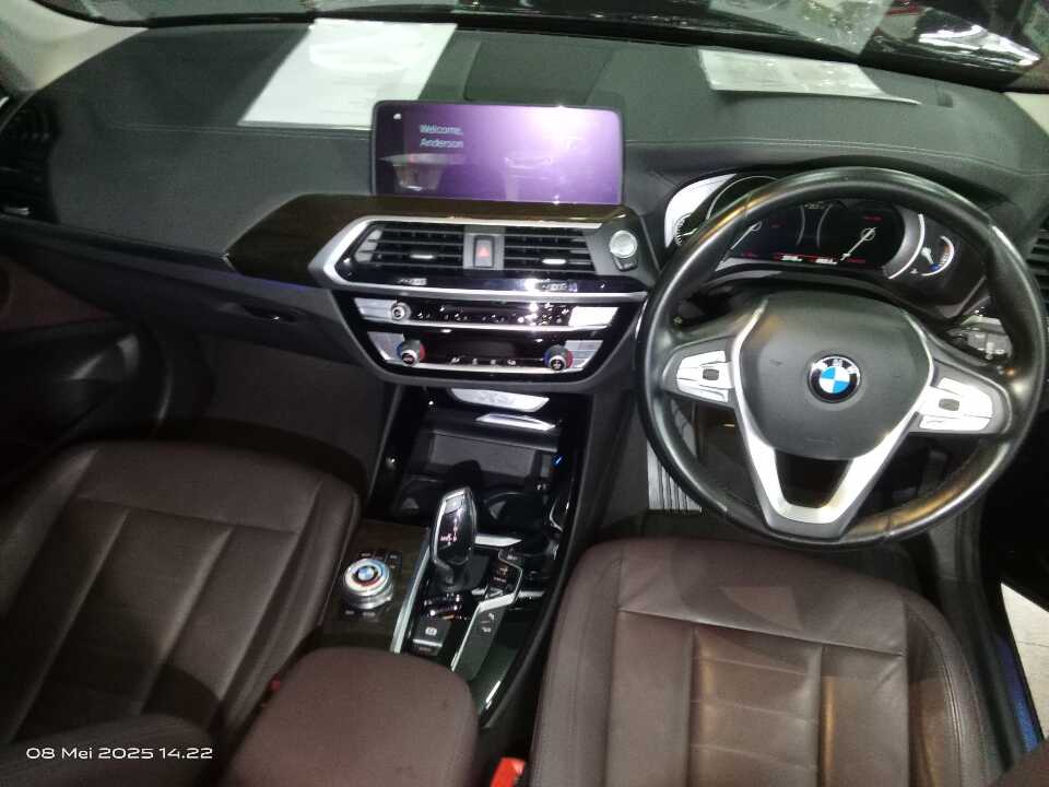 Foto Mobil Bekas Dashboard BMW X3 2.0 Xdrive20i Xline tahun 2018