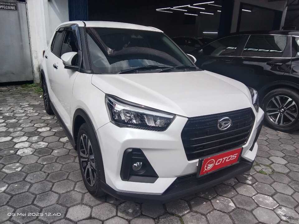 2021 Daihatsu Rocky 1.0 R - Foto 1 dari 6