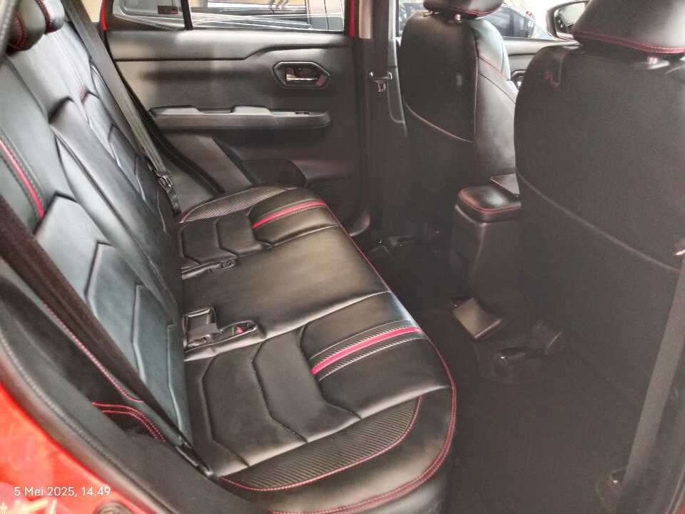 Foto Mobil Bekas Kabin Belakang Daihatsu Rocky 1.0 R tahun 2022