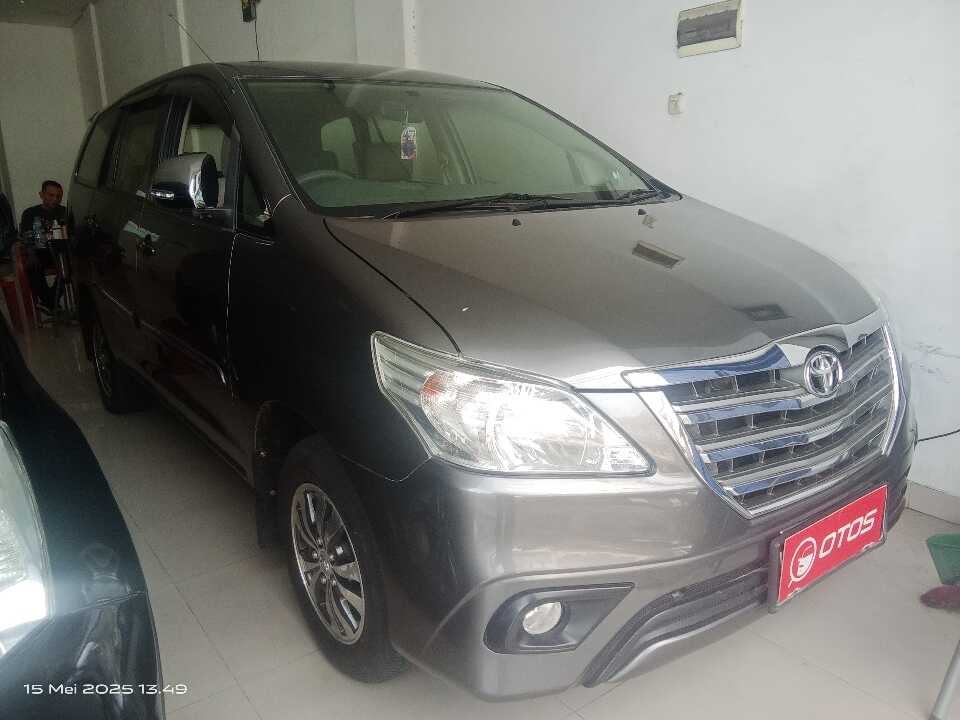 2015 Toyota Kijang Innova 2.5 G - Foto 1 dari 6