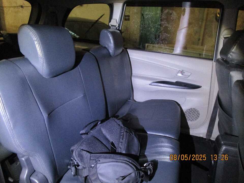 Foto Mobil Bekas Kabin Belakang Daihatsu Xenia 1.3 X tahun 2019