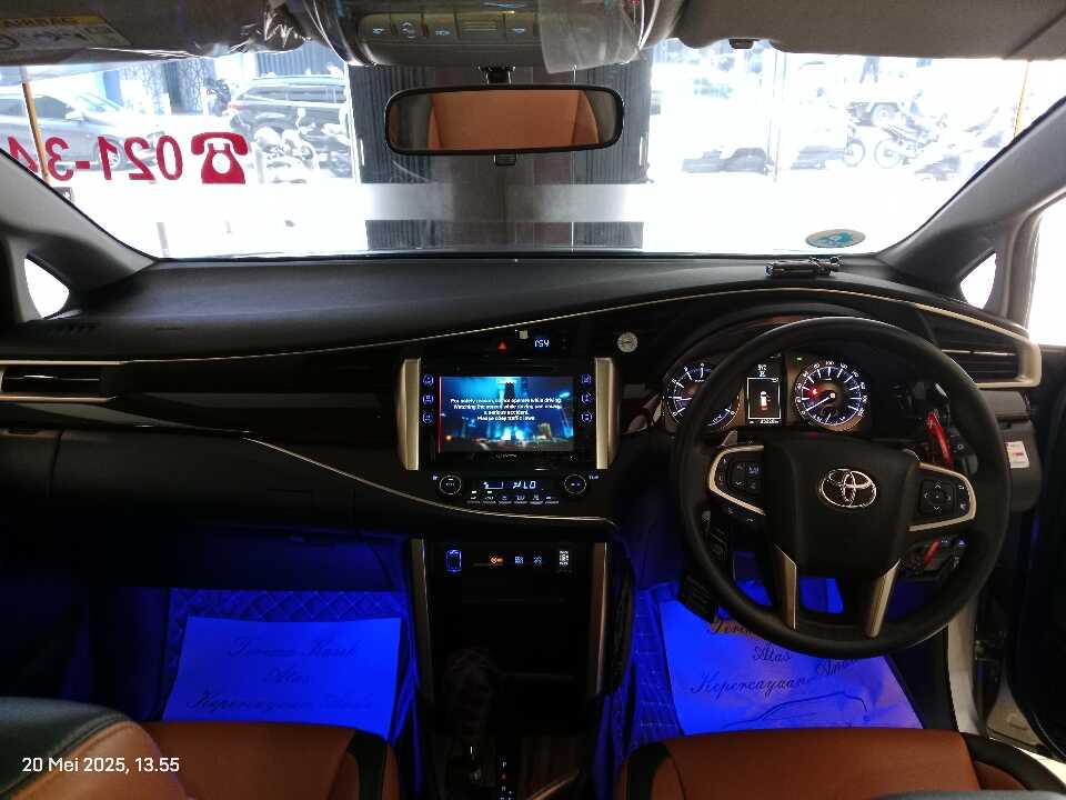 Foto Mobil Bekas Dashboard Toyota Innova 2.0 V tahun 2019