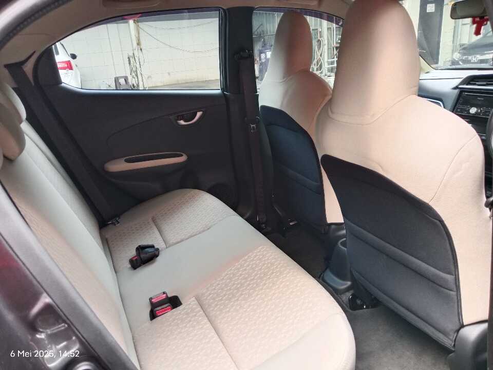 Foto Mobil Bekas Kabin Belakang Honda Brio 1.2 Satya E tahun 2020