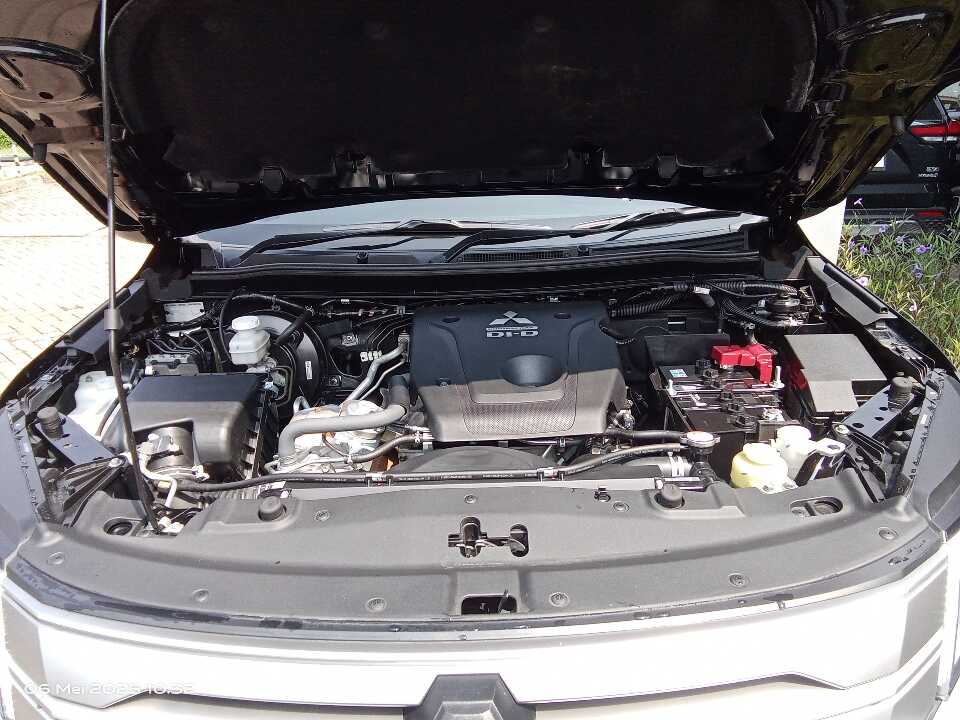 Foto Mobil Bekas Mesin Mitsubishi Pajero Sport 2.4 Dakar 4X2 tahun 2024