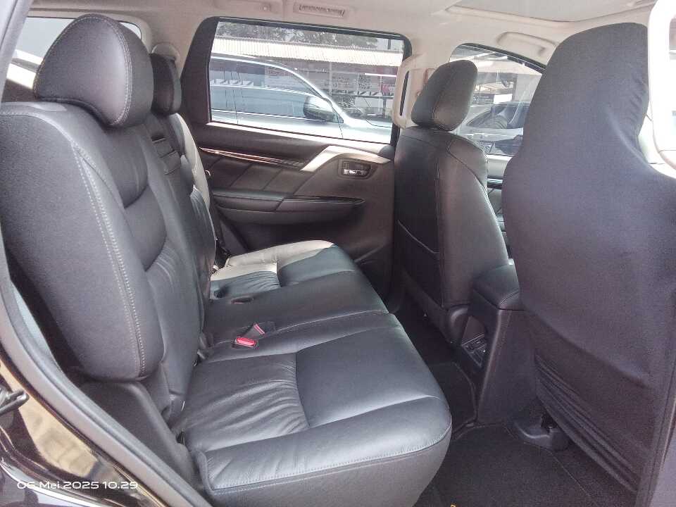 Foto Mobil Bekas Kabin Belakang Mitsubishi Pajero Sport 2.4 Dakar 4X2 tahun 2024