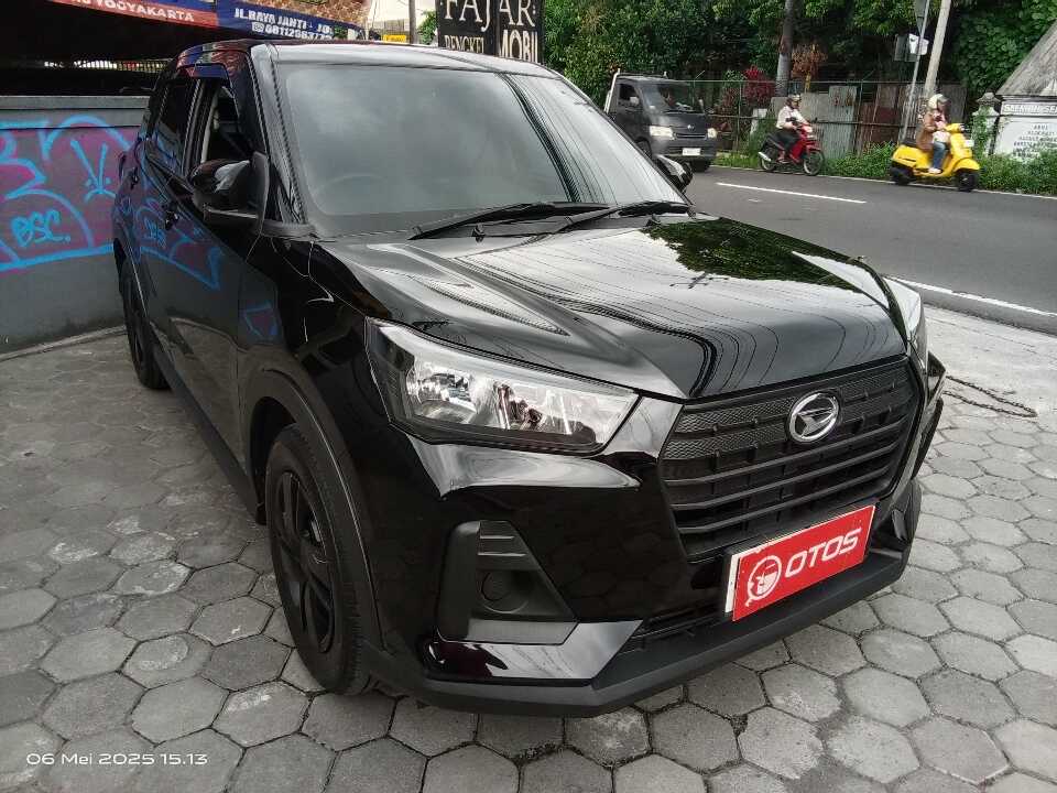2021 Daihatsu Rocky 1.2 M - Foto 1 dari 6