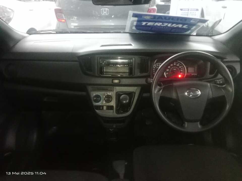 Foto Mobil Bekas Dashboard Daihatsu Sigra 1.0 M tahun 2023