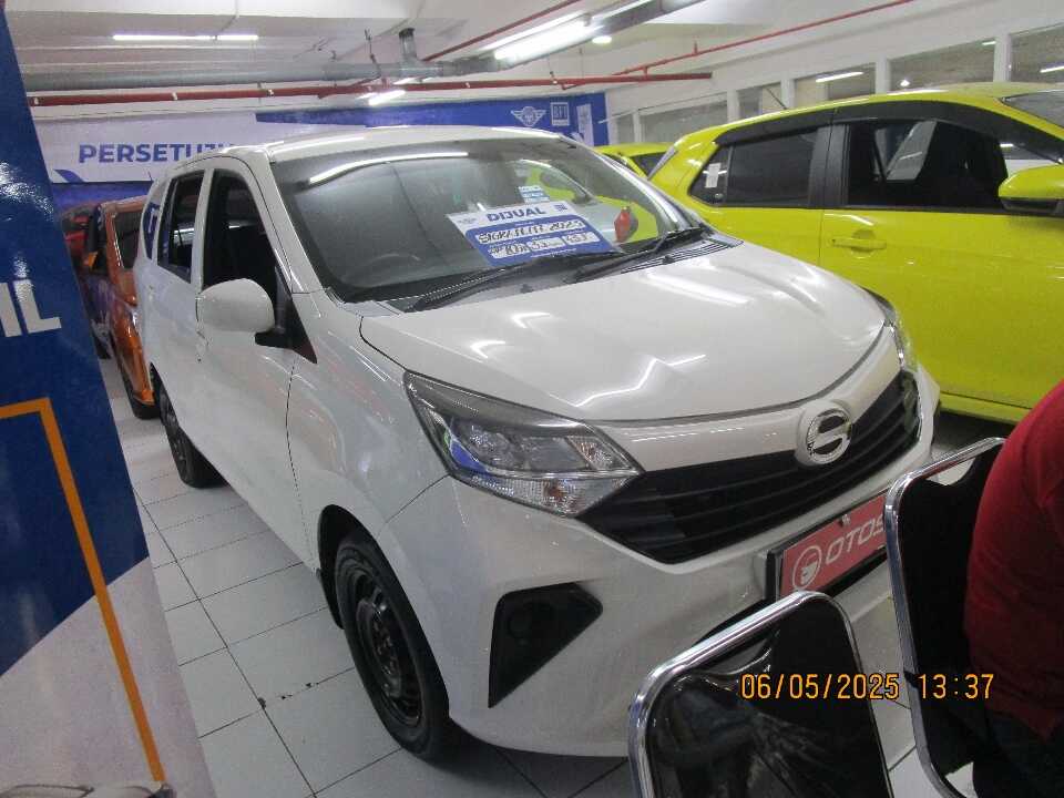 2023 Daihatsu Sigra 1.0 M - Foto 1 dari 6
