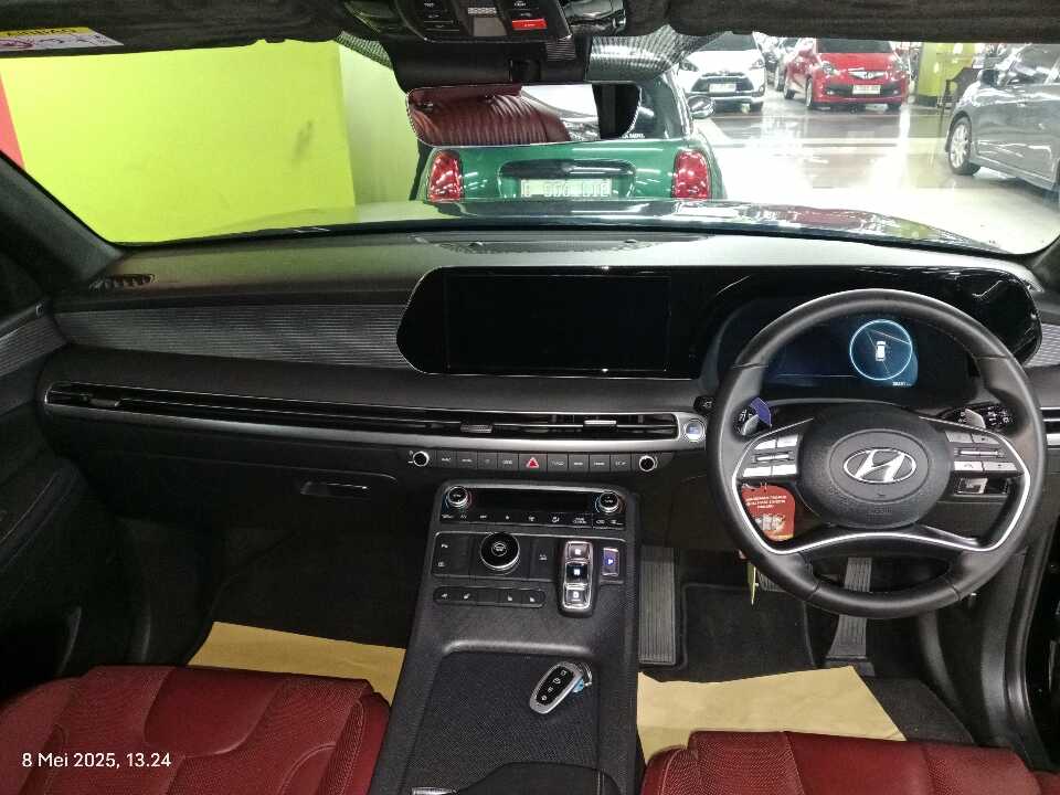 Foto Mobil Bekas Dashboard Hyundai Palisade 2.2 tahun 2023