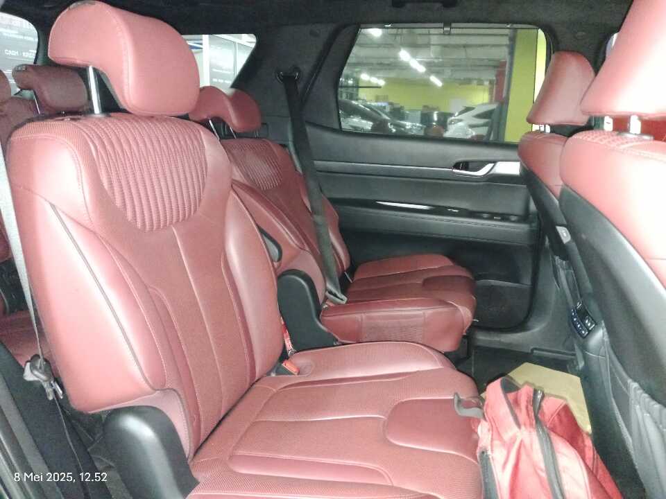 Foto Mobil Bekas Kabin Belakang Hyundai Palisade 2.2 tahun 2023