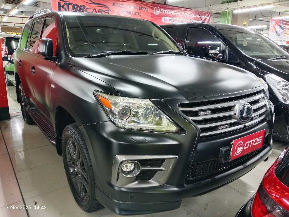 2011 Lexus LX 570 5.7 - Foto 1 dari 6