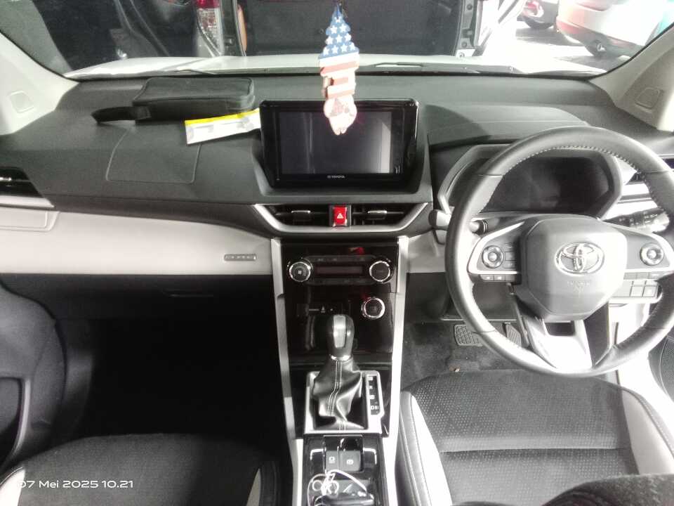 Foto Mobil Bekas Dashboard Toyota Veloz 1.5 Q tahun 2022
