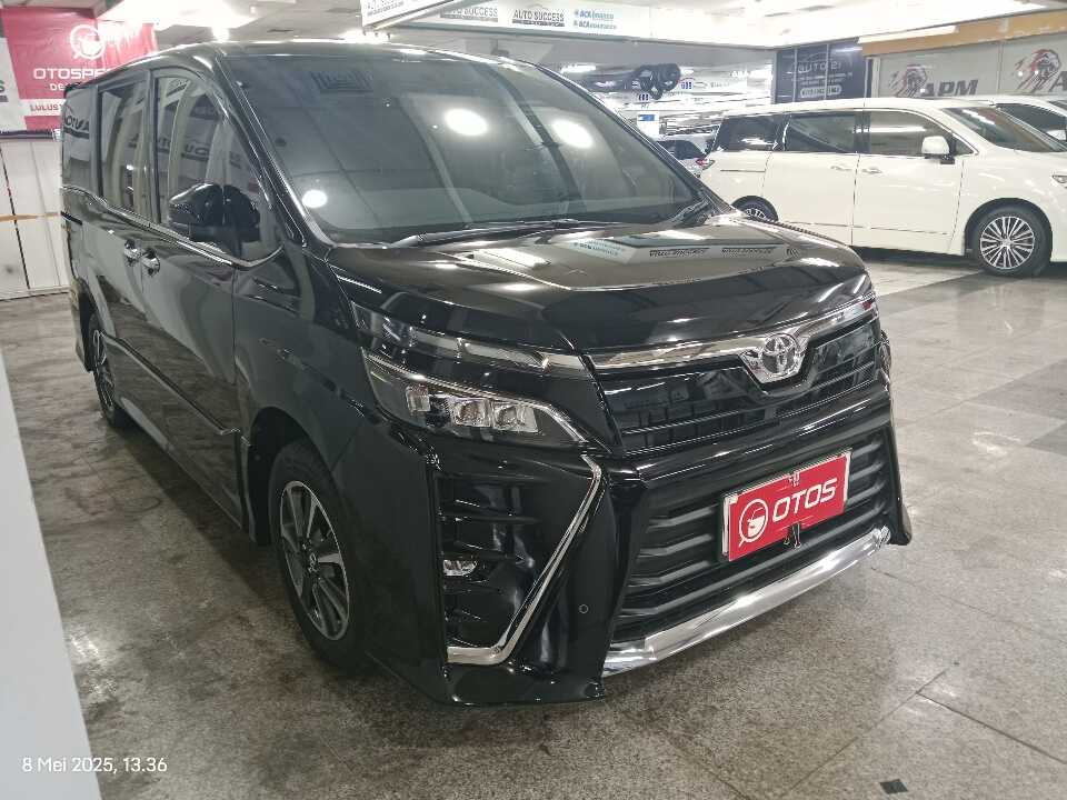 2018 Toyota Voxy 2.0 - Foto 1 dari 6