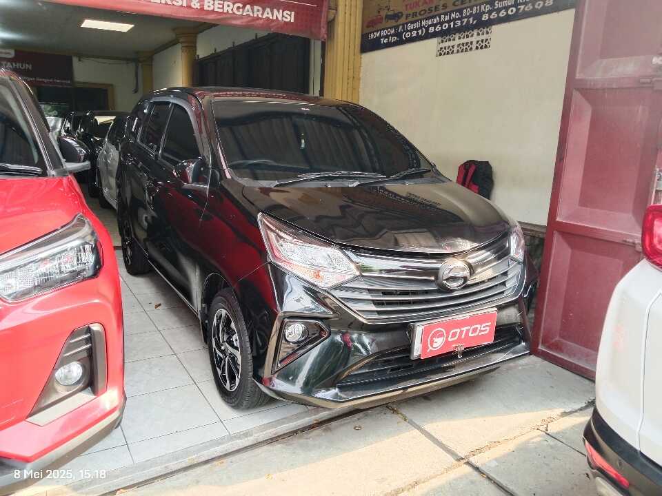 2024 Daihatsu Sigra 1.2 R - Foto 1 dari 6
