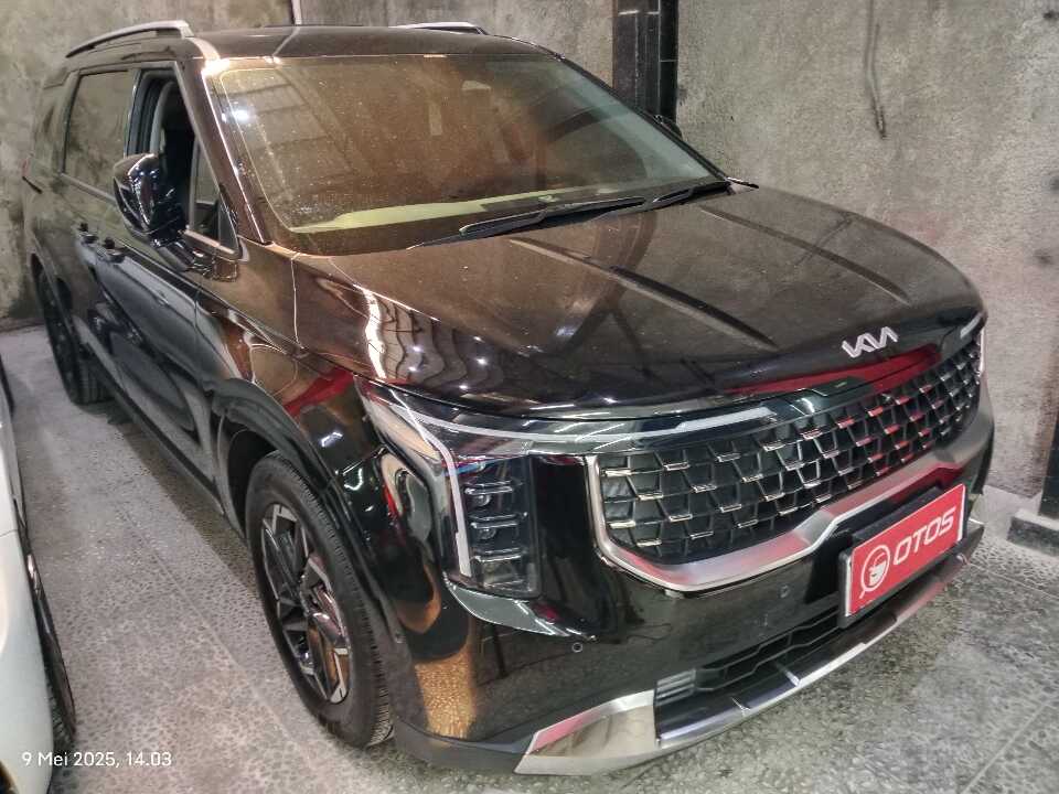 2024 KIA Carnival 2.2 - Foto 1 dari 6