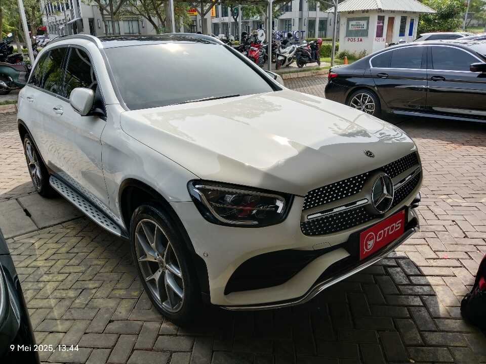 2020 Mercedes-Benz GLC200 2.0 - Foto 1 dari 6