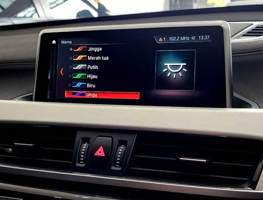 Foto Mobil Bekas Dashboard BMW X1 1.5 Sdrive18i tahun 2021