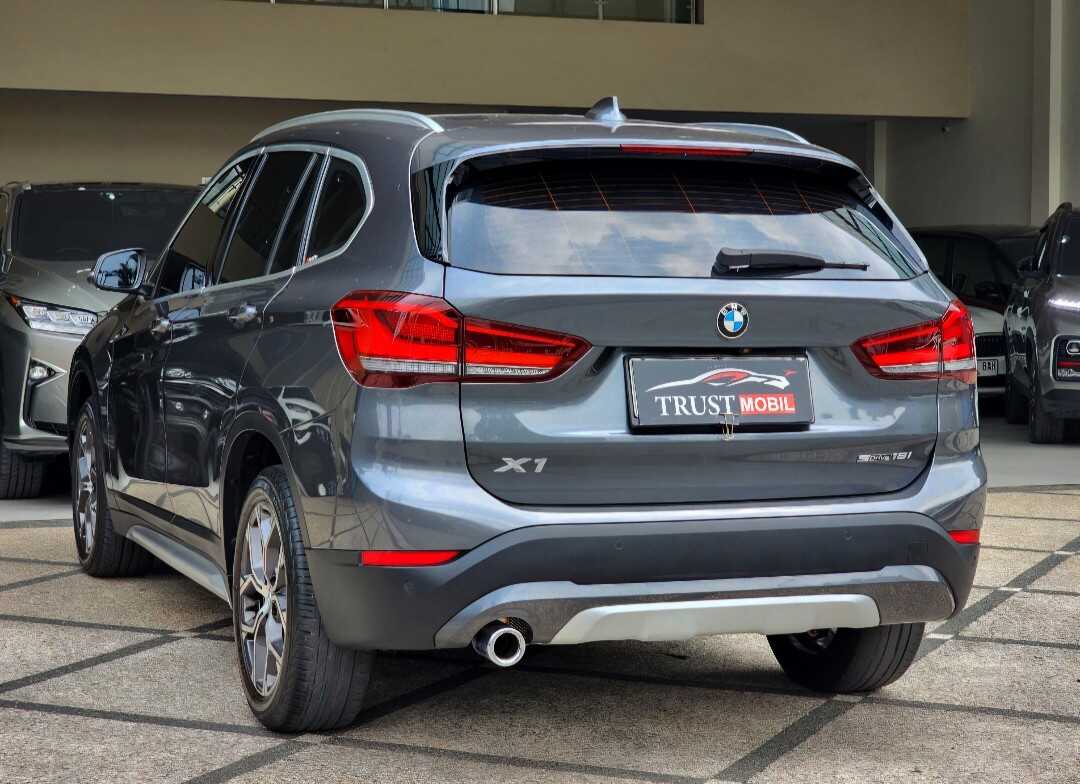 Foto Mobil Bekas Kiri Belakang BMW X1 1.5 Sdrive18i tahun 2021