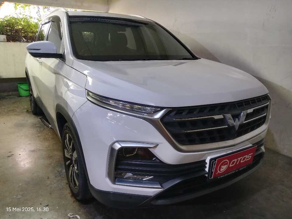 2020 Wuling Almaz 1.5 L T Lux - Foto 1 dari 6