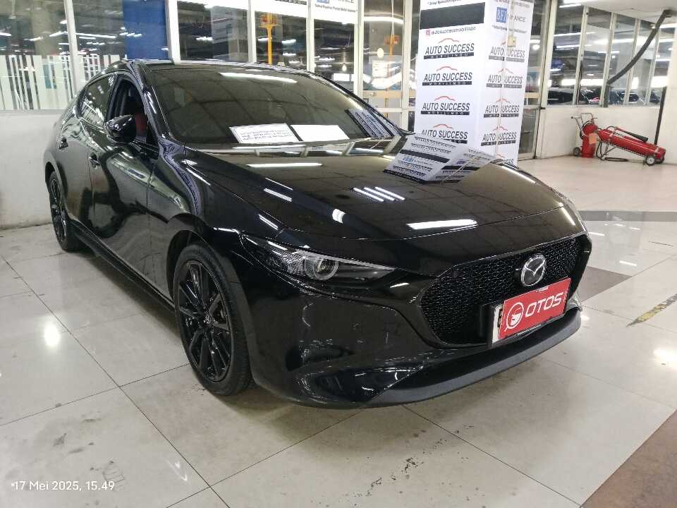 2023 Mazda 3 2.0 - Foto 1 dari 6