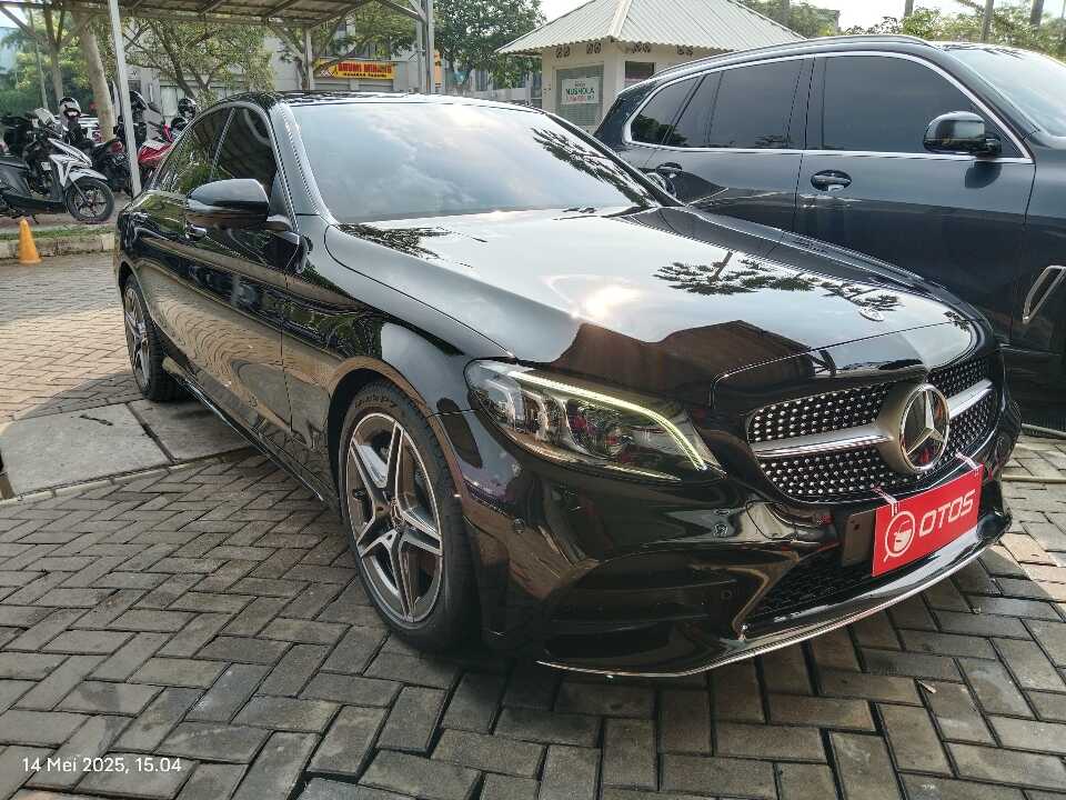 2019 Mercedes-Benz C300 2.0 - Foto 1 dari 6