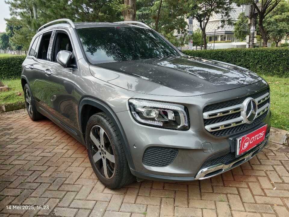 2020 Mercedes-Benz GLB200 1.3 Progressive Line Wagon - Foto 1 dari 6