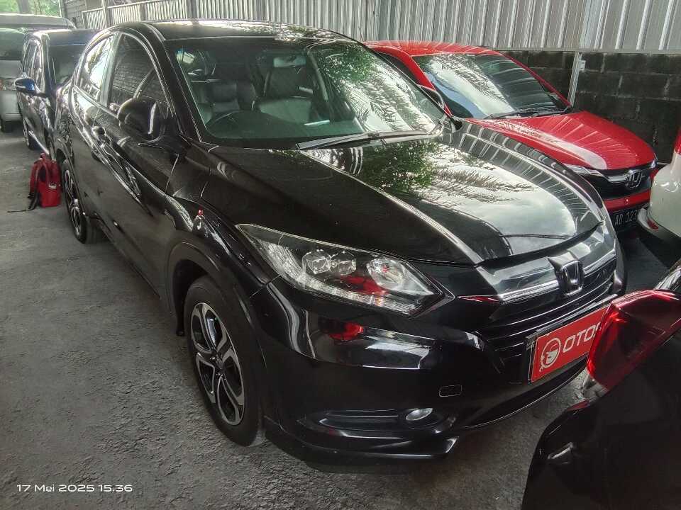 2017 Honda HR-V 1.8 RS - Foto 1 dari 6