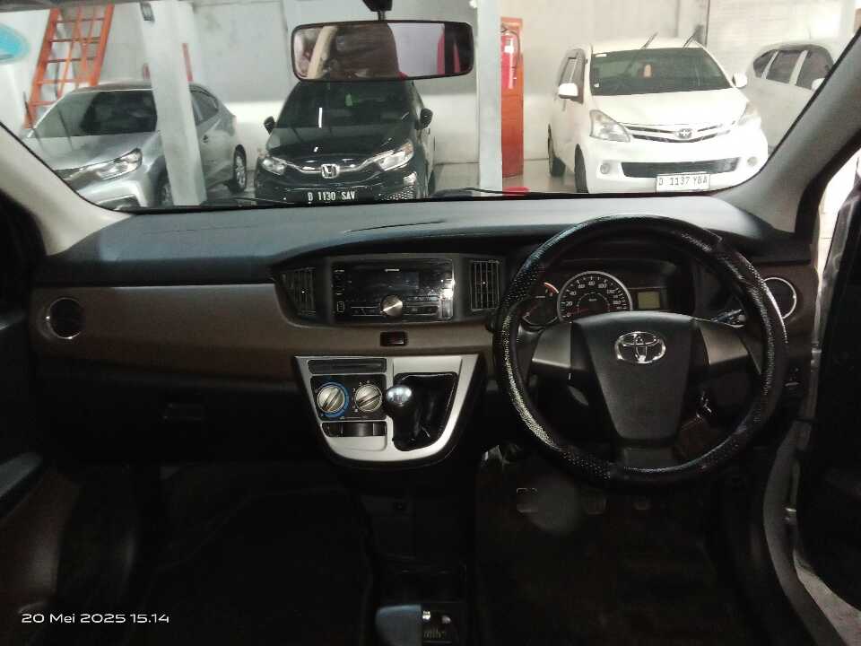 Foto Mobil Bekas Dashboard Toyota Calya 1.2 G tahun 2016