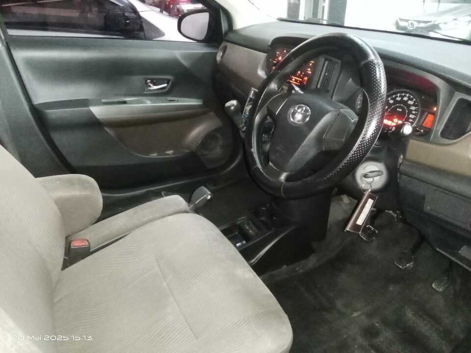 Foto Mobil Bekas Kabin Depan Toyota Calya 1.2 G tahun 2016