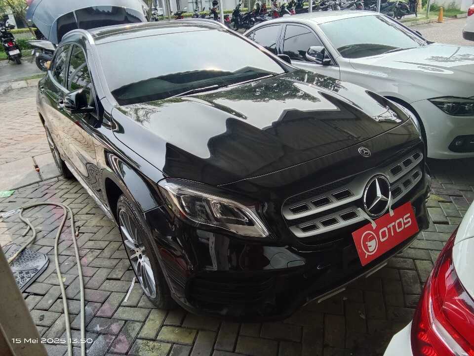 2019 Mercedes-Benz GLA200 1.6 - Foto 1 dari 6