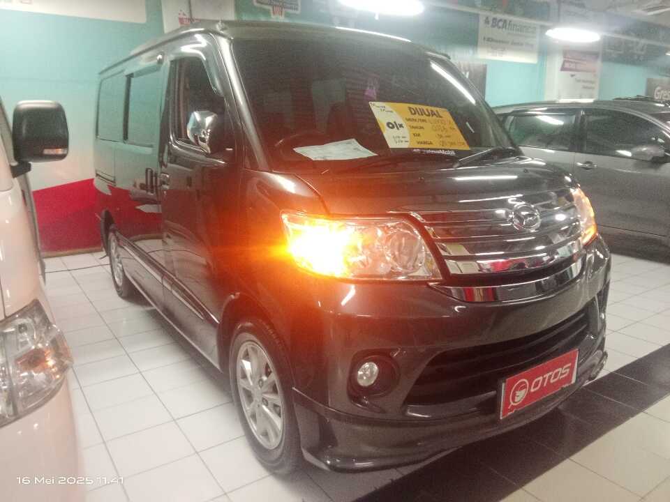 2016 Daihatsu Luxio 1.5 X - Foto 1 dari 6