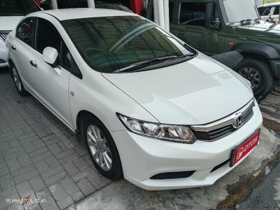2013 Honda Civic 1.8 FB - Foto 1 dari 6