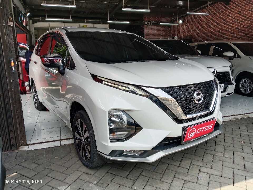 2020 Nissan Livina 1.5 VL - Foto 1 dari 6