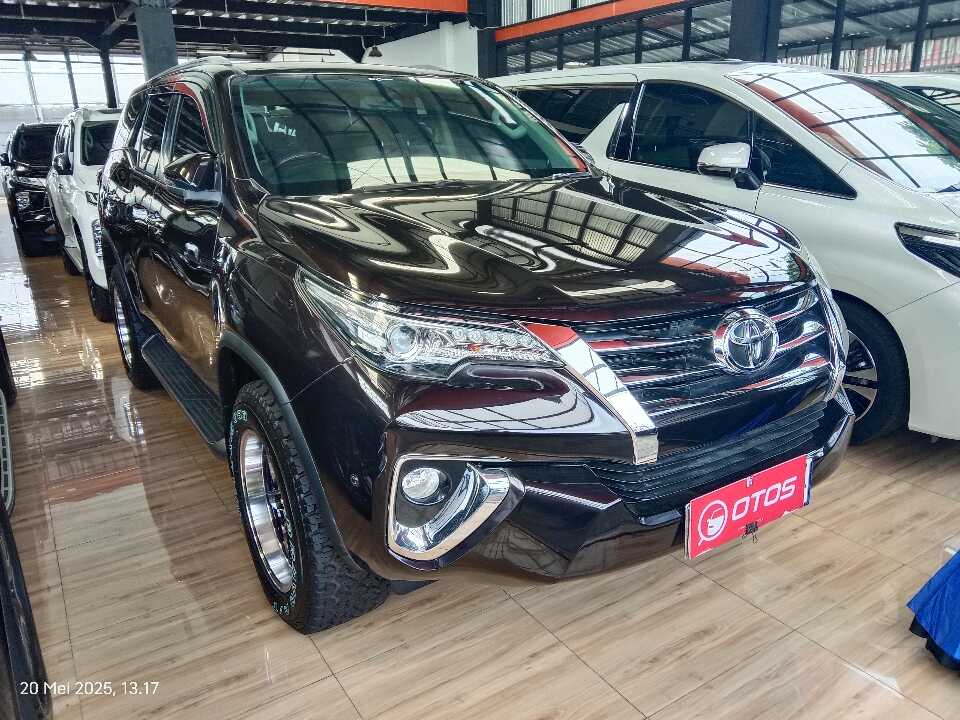2018 Toyota Fortuner 2.4 4X2 VRZ - Foto 1 dari 6
