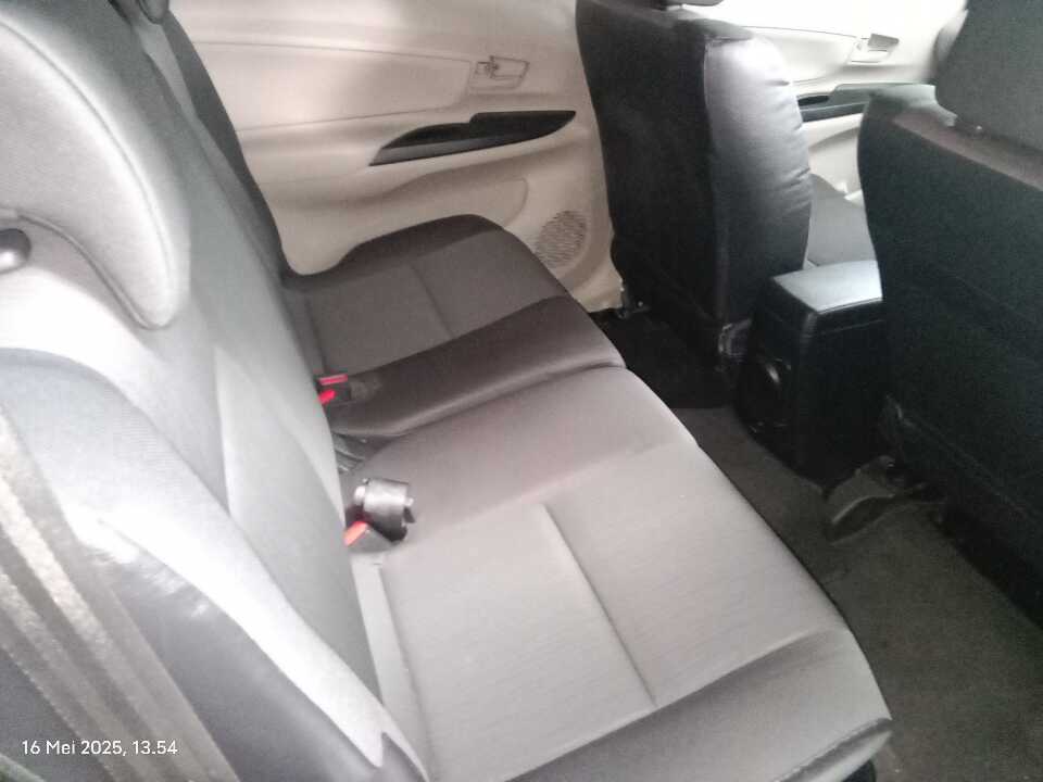 Foto Mobil Bekas Kabin Belakang Daihatsu Xenia 1.3 X tahun 2019