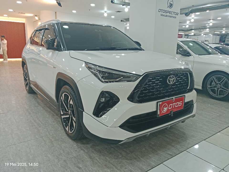2023 Toyota Yaris Cross 1.5 S HV - Foto 1 dari 6
