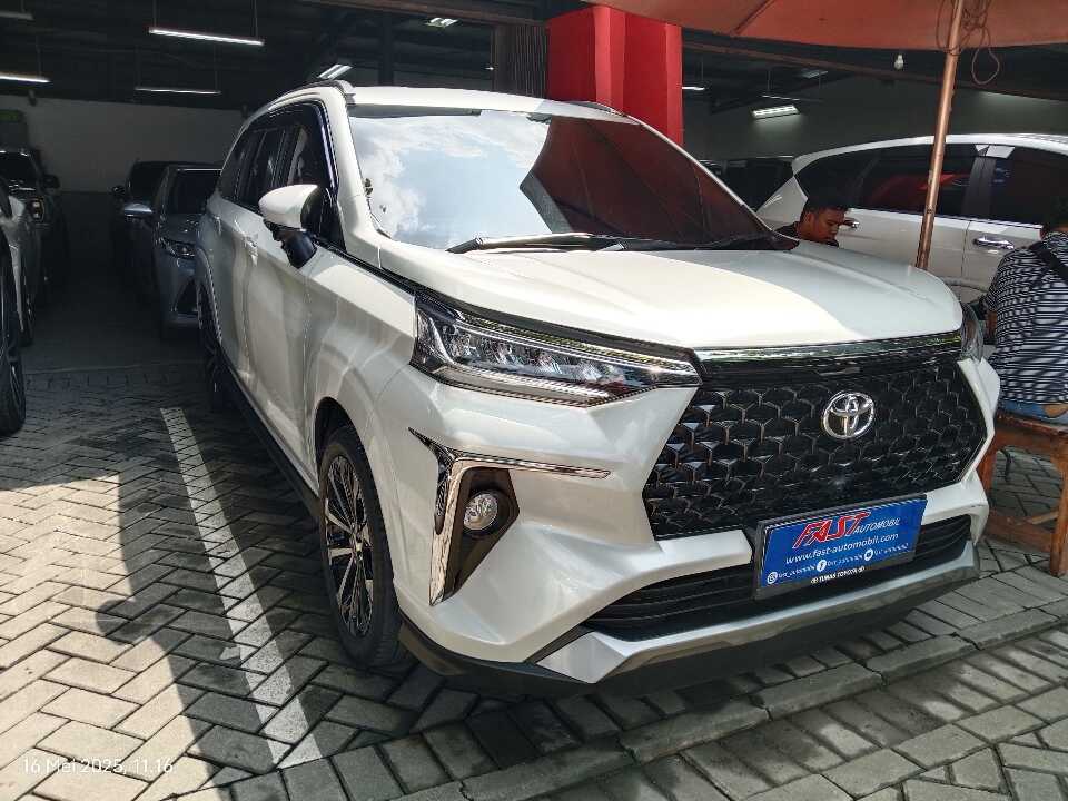2022 Toyota Veloz 1.5 Q - Foto 1 dari 6