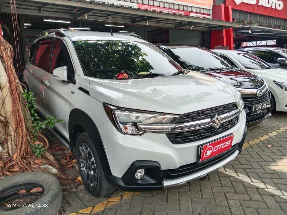 2021 Suzuki XL7 1.5 - Foto 1 dari 6
