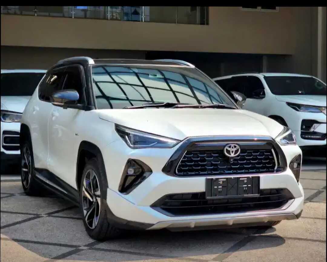 2023 Toyota Yaris Cross 1.5 S HV - Foto 1 dari 10