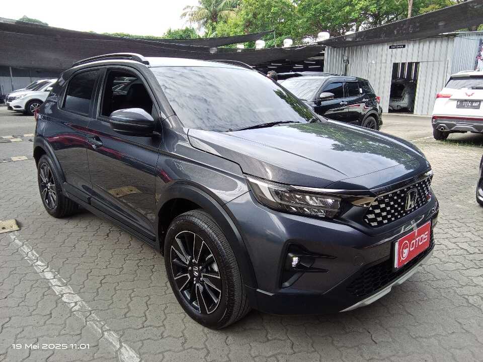 2023 Honda WR-V 1.5 RS - Foto 1 dari 9
