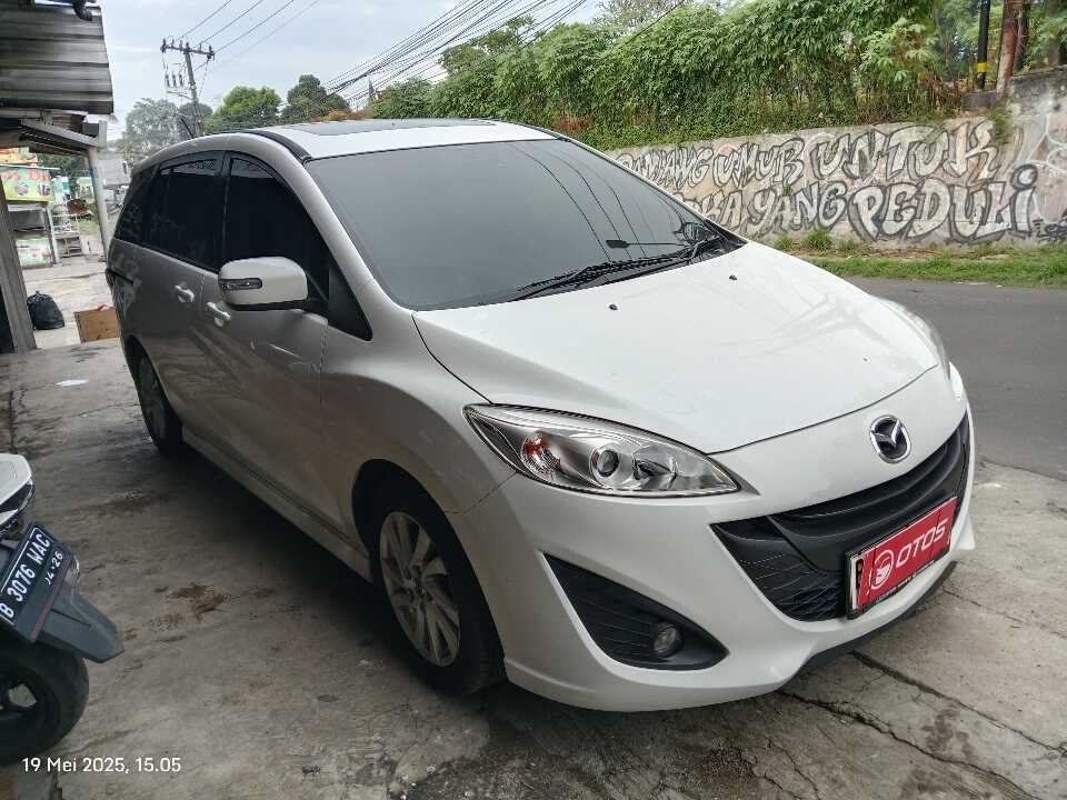 2017 Mazda 5 2.0 - Foto 1 dari 6