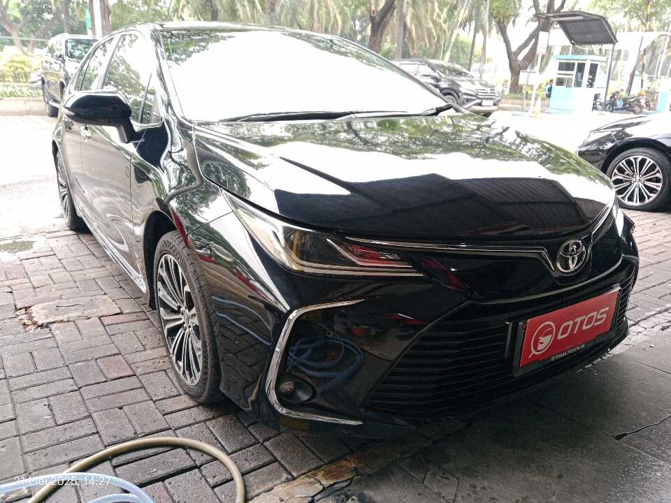 2020 Toyota Corolla Altis 1.8 V - Foto 1 dari 6