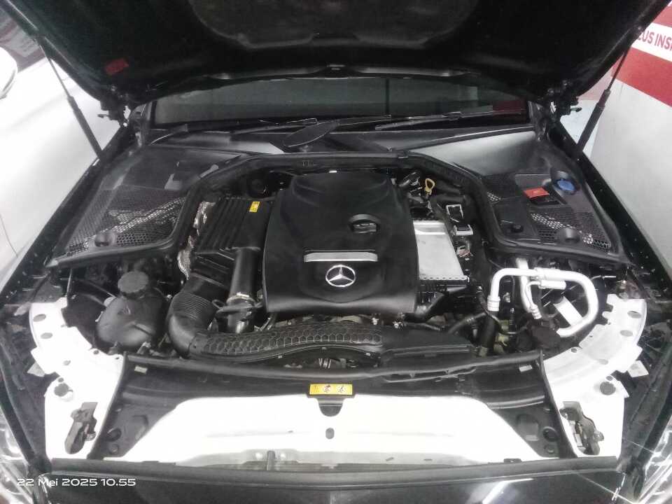 Foto Mobil Bekas Mesin Mercedes-Benz C300 2.0 tahun 2018
