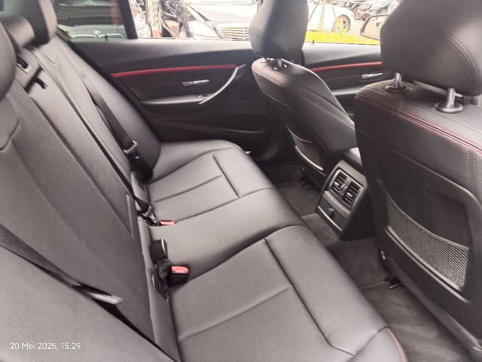Foto Mobil Bekas Kabin Belakang BMW 320i 2.0 tahun 2016