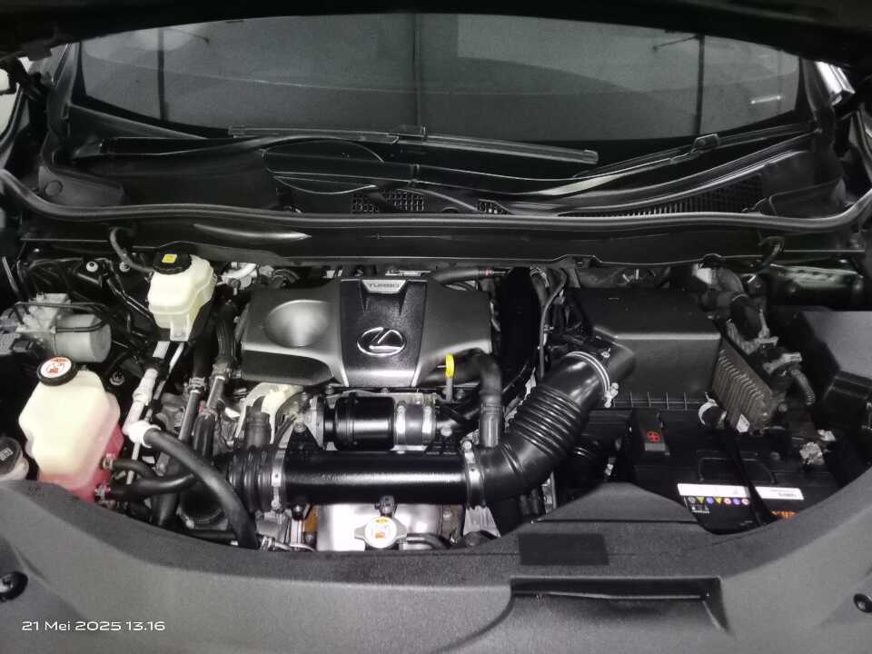 Foto Mobil Bekas Mesin Lexus RX 300 2.0 Luxury tahun 2018