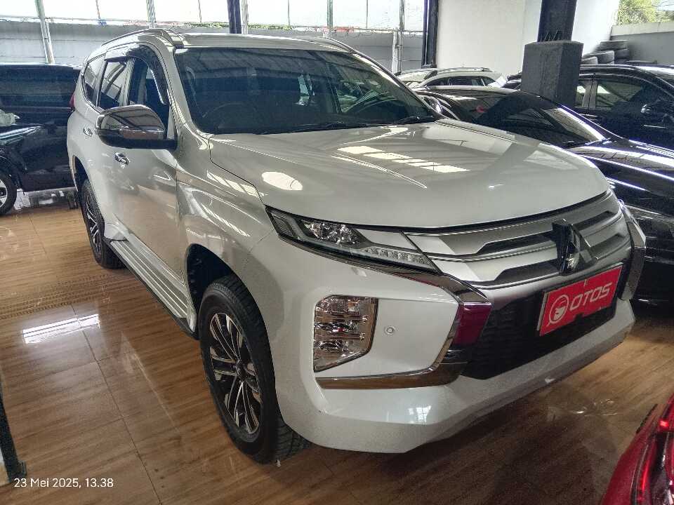 2022 Mitsubishi Pajero Sport 2.4 Dakar Ultimate - Foto 1 dari 6