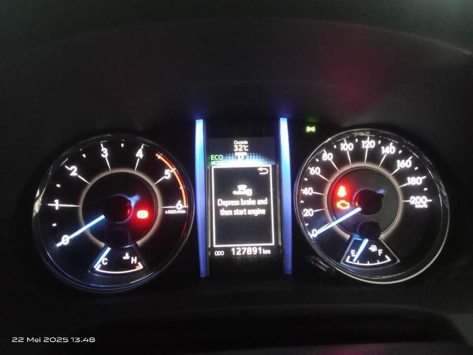 Foto Mobil Bekas Odometer Toyota Fortuner 2.4 4X2 VRZ tahun 2017